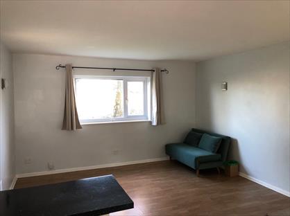 Studio Flat, Harwood Court, SK4