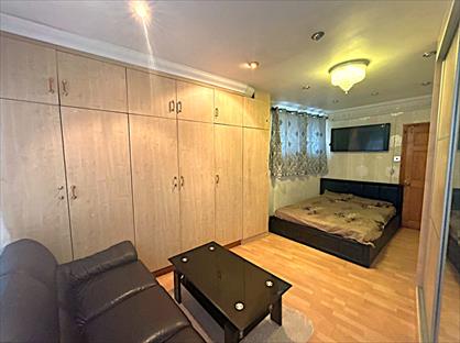 Studio Flat, Fern Lane, TW5