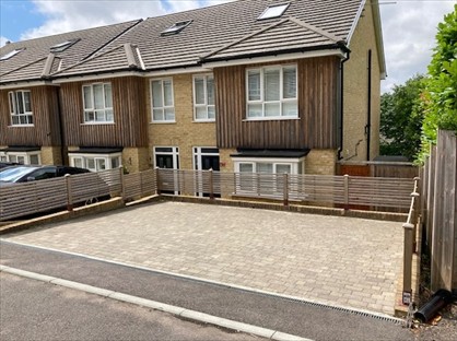 3 Bed Semi-Detached House, Sunningvale Close, TN16