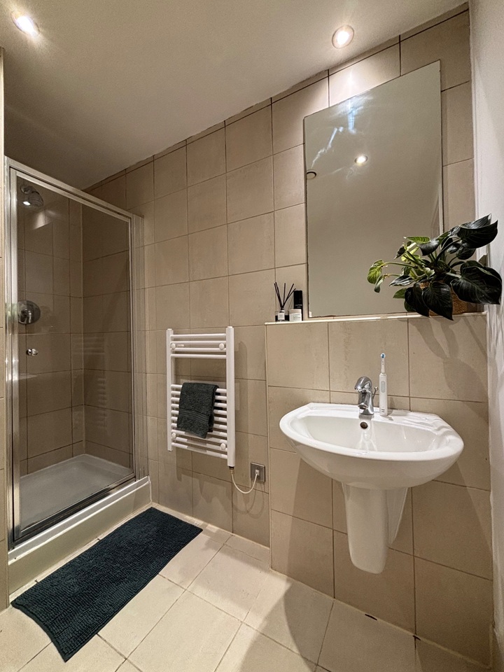 Additional image 11 of 2 Bed Flat, West One City, S1, N1 7GU