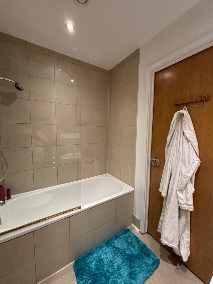 Additional image 10 of 2 Bed Flat, West One City, S1, N1 7GU