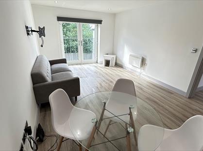 2 Bed Flat, Trinity Court, LS9