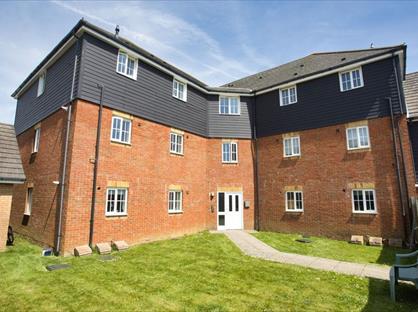 2 Bed Flat, Carter Close, CT18