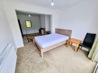 Room in a Shared House, Heath Park Road, RM2