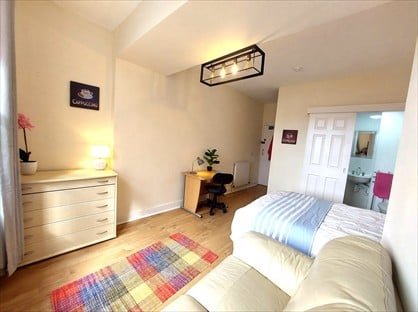 Room in a Shared House, St Michael Street, DG1
