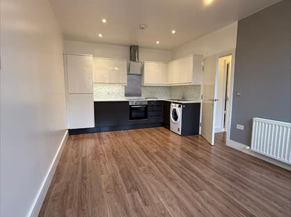 2 Bed Flat, Eleanor House, EN8