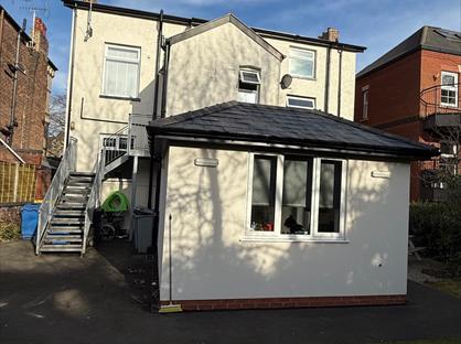 2 Bed Flat, Barrington Road, WA14