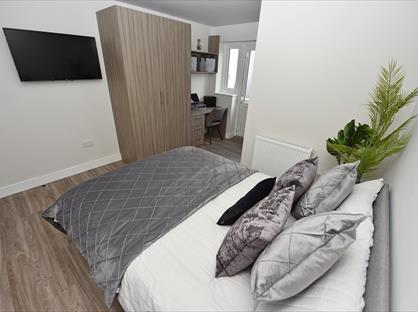 Room in a Shared Flat, Derby Street, L39