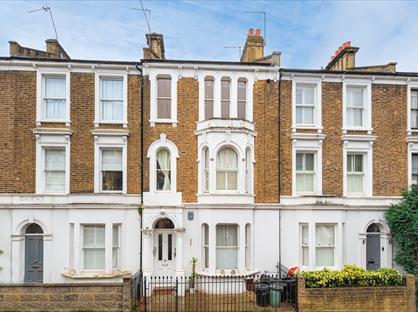3 Bed Flat, Disraeli Road, SW15