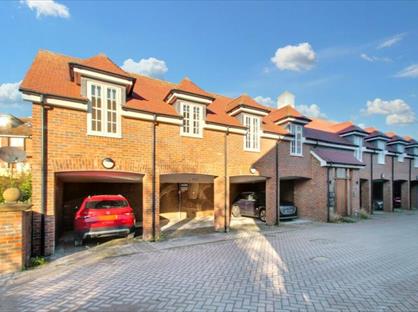 2 Bed Flat, Ollivers Chase, BN12
