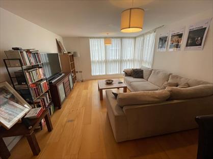 2 Bed Flat, Dovecote House, SE16