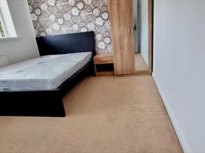 Room in a Shared House, Yews Avenue, EN1