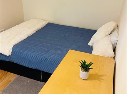 Room in a Shared House, St. Clement Close, UB8