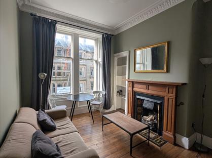 2 Bed Flat, Comely Bank Place, EH4