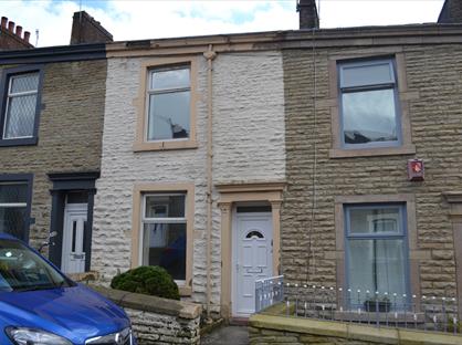 2 Bed Terraced House, Hollins Grove Street, BB3