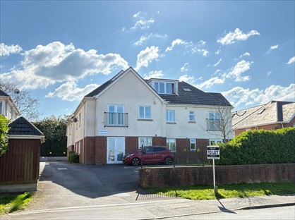 1 Bed Flat, Wimborne Road, BH11