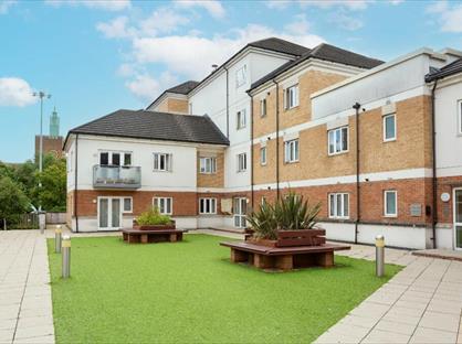 1 Bed Flat, Ley Farm Close, WD25