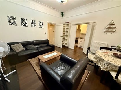 2 Bed Flat, Edith Road, W14