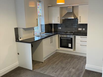 1 Bed Flat, Manchester Road, HD4