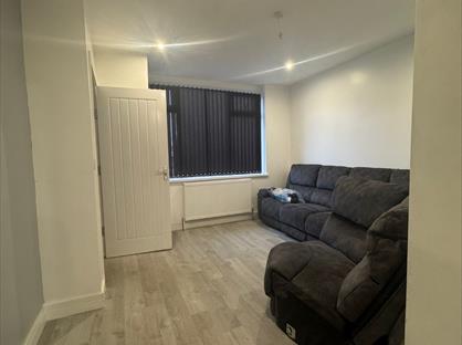 3 Bed Terraced House, Park View Avenue, LS4