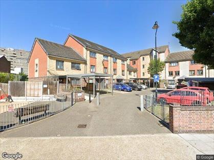 2 Bed Flat, Vine Close, E5