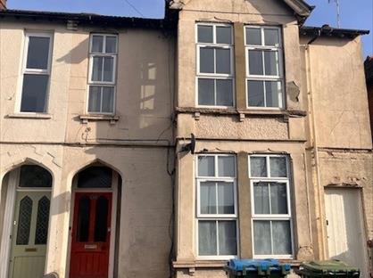 Studio Flat, Wendover Road, HP21
