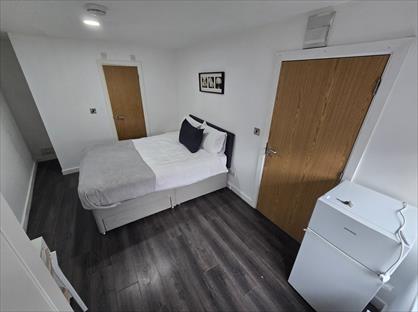 Studio Flat, Lower Bryan Street, ST1