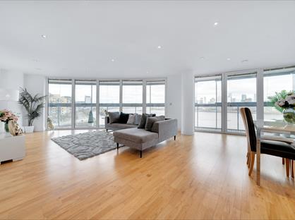 2 Bed Flat, Dowells Street, SE10