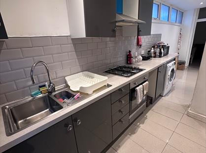 4 Bed Terraced House, Lowther Road, CF24