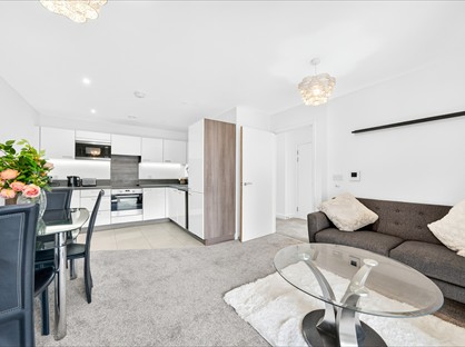 2 Bed Flat, Dempsey Court, SE6