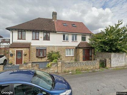 1 Bed Flat, Peartree Avenue, UB7