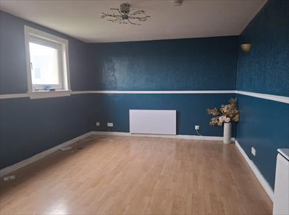 3 Bed Flat, George Square, KA8