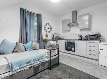 1 Bed Flat, Ash Tree Road, M8