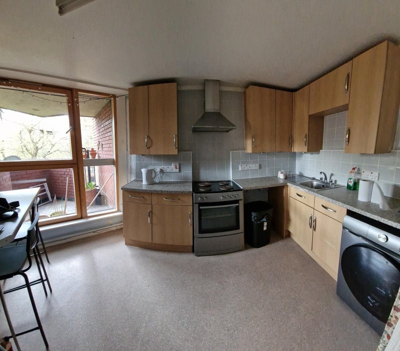 London - 2 Bed Flat, Ashburnham Tower, SW10 - To Rent Now for £2,200.00 p/m