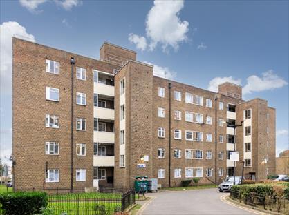 Room in a Shared Flat, Plummer Road, SW4