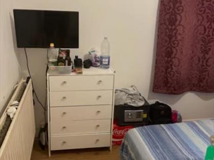 Room in a Shared House, Selby Road, E11
