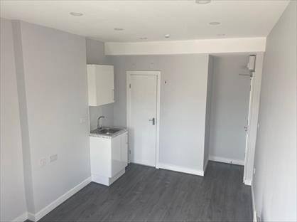Studio Flat, Oxford Road, RG30