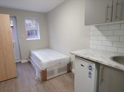 Studio Flat, Northcote Avenue, UB1