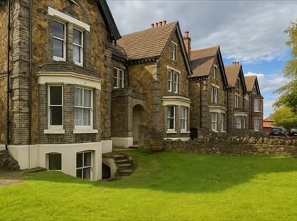 Bedsit, Waterden Road, GU1