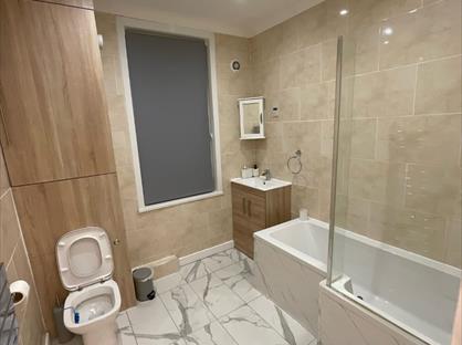 2 Bed Terraced House, Garnet Terrace, LS11