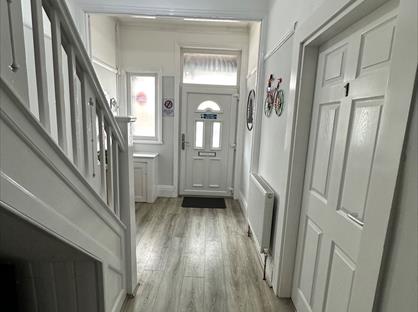 Room in a Shared House, Queens Drive, L4