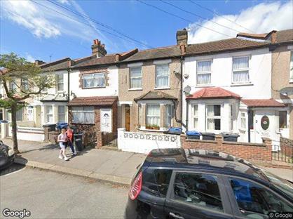4 Bed Semi-Detached House, Sutherland Road, CR0