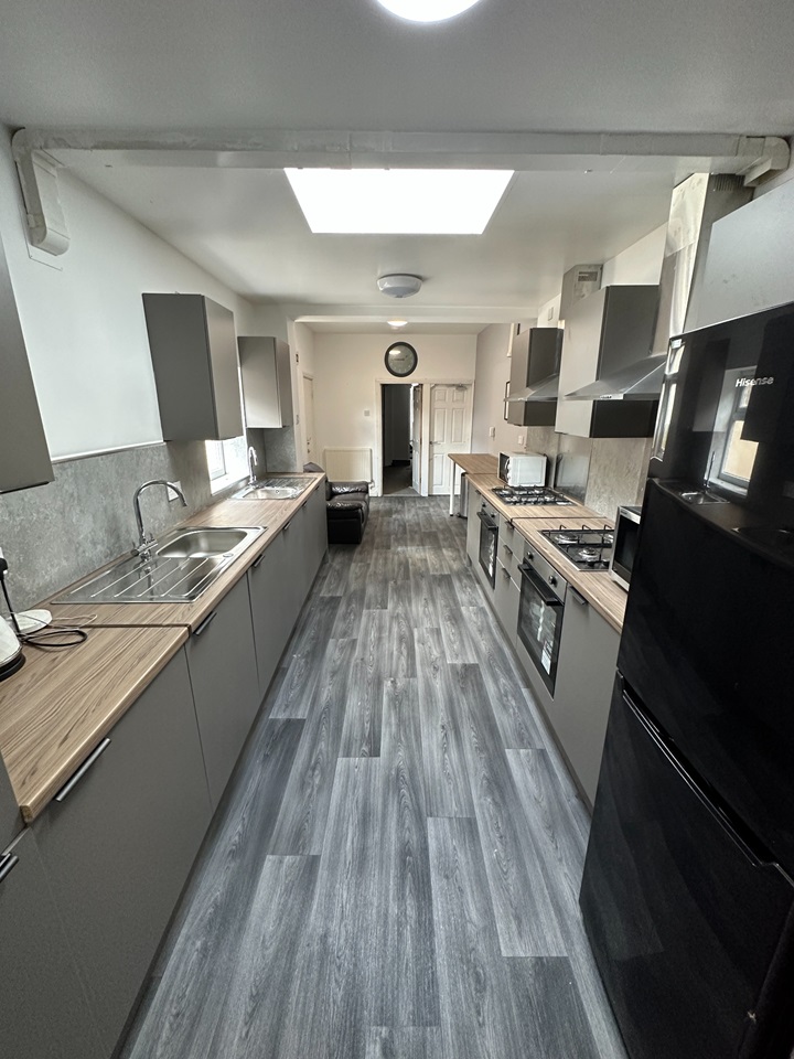 8 Bed Terraced House, Arthur Street, NG7, N1 7GU