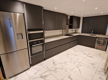 3 Bed Terraced House, Gleneagles Walk, LE4