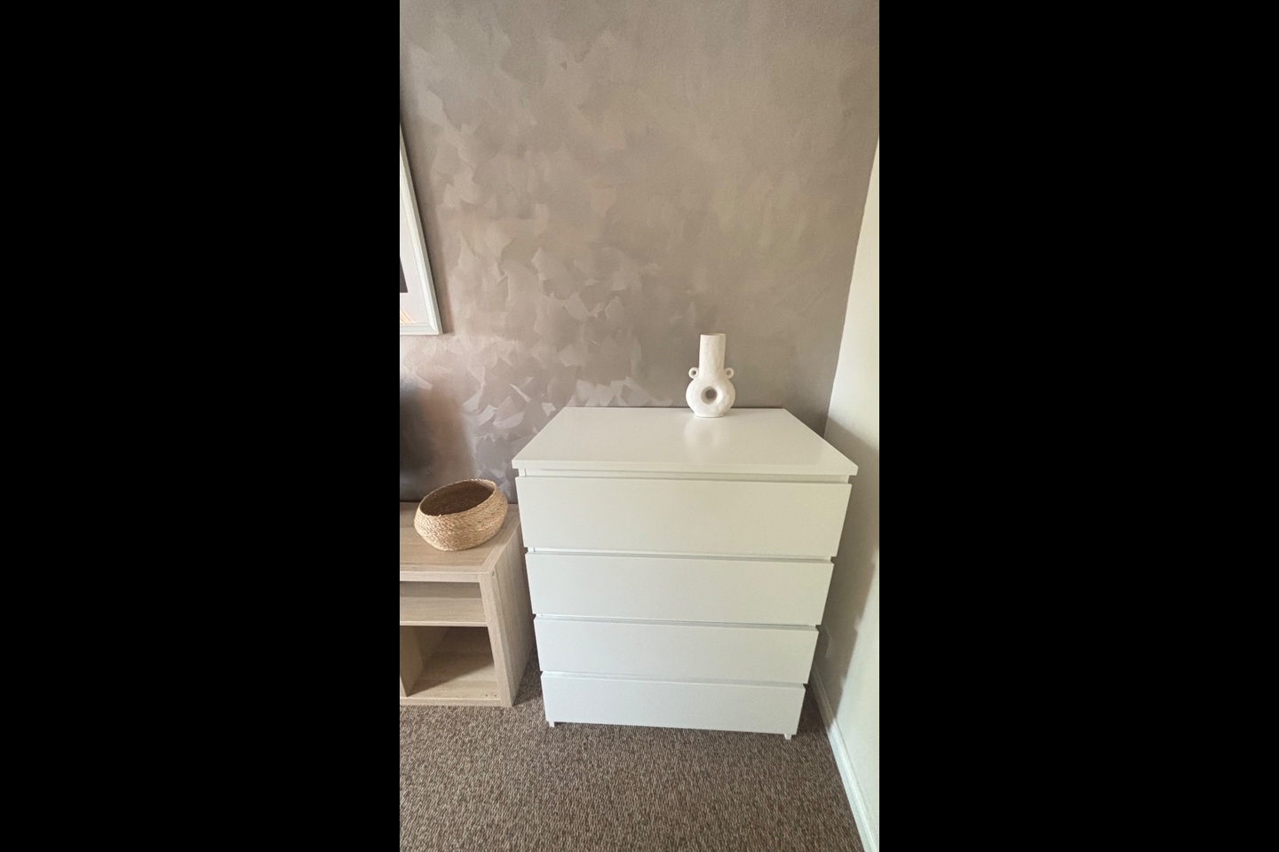 1 Bed Flat, Upper Newtownards Road, BT4 photo 5