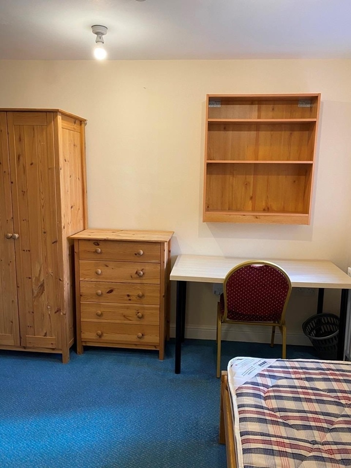 Room in a Shared Flat, Brook Drive, S3 photo 5