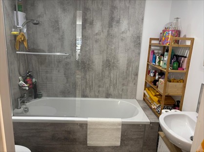 Studio Flat, High Street, EH22