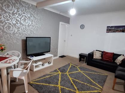 2 Bed Flat, Western Road, KA3
