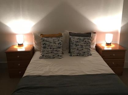 Room in a Shared House, Acre Road, KT2