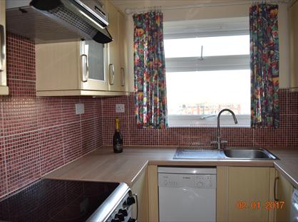 2 Bed Flat, Portland Court, SM1